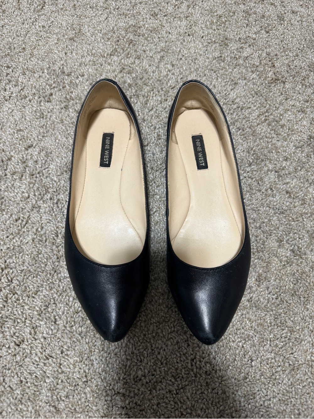 7.5 Nine West Women's Black Pointed Almond Toe Flats with box - Picture 2 of 7